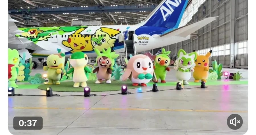 Korean community post, image 2: I already hated this during the ice cream collab — Pokédex No.025 just barges into every type-themed lineup…