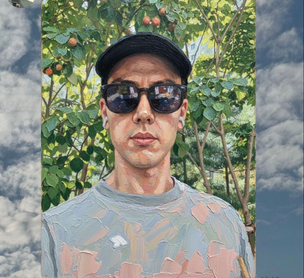 Korean community post, image 2: His accidental oil-painting selfie — now permanent.